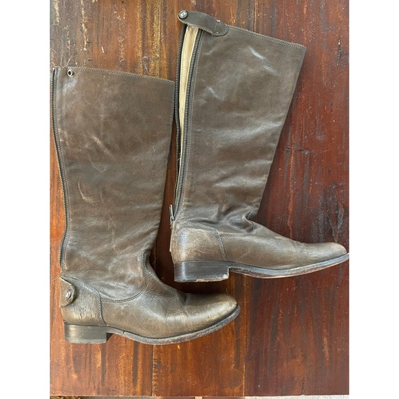 Frye Melissa Button Back Zip Boots - Picture 4 of 15